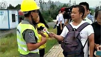 株洲市副市長、市公安局局長李曉葵視查工地現(xiàn)場